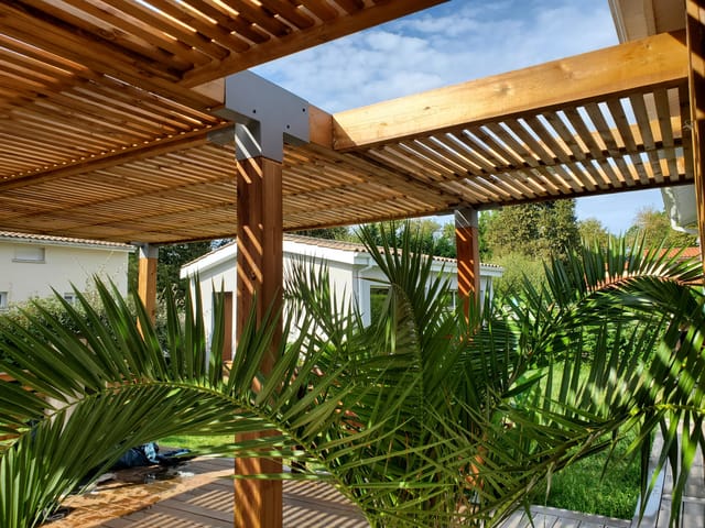 Carports & Pergolas — réalisation Tera Nature, paysagiste à Bordeaux et en Médoc (7)