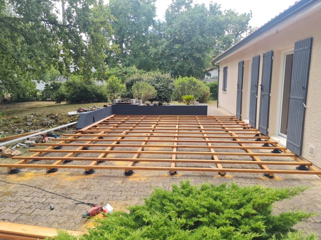 Réalisation d’aménagement extérieur bois — Tera Nature, paysagiste à Bordeaux et en Médoc (8)