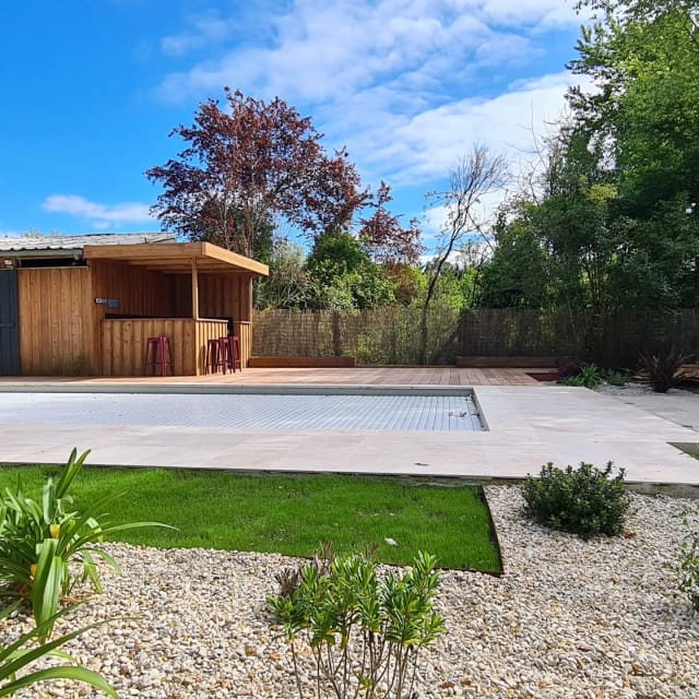 Réalisation d’aménagement extérieur bois — Tera Nature, paysagiste à Bordeaux et en Médoc (30)
