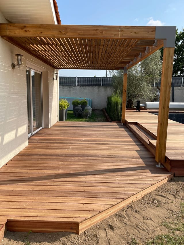 Réalisation d’aménagement extérieur bois — Tera Nature, paysagiste à Bordeaux et en Médoc (36)